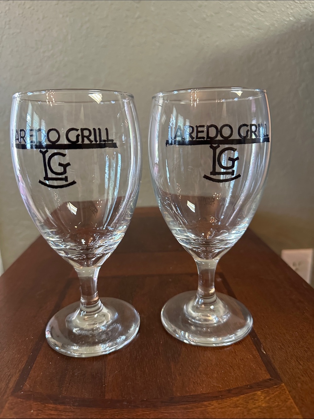 Vintage Laredo Grill Tex-Mex Restaurant Logo Wine/Beer Goblet Glasses - Set of 2